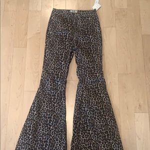 Brand New Free People flare jeans - never worn